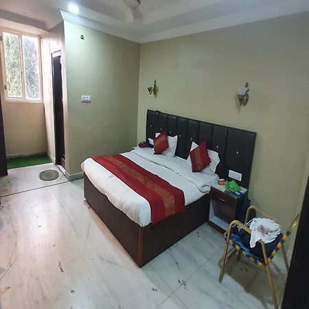 OYO 86154 Hotel Rajshree Akolia Buitenkant foto